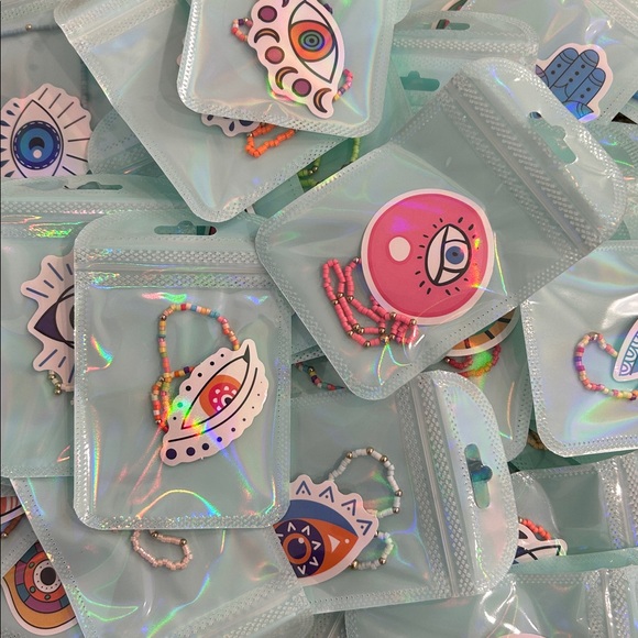 GIVEAWAY FREE SHIPPING 🦋 Gold and Pink Butterfly Keychain or Bag Charm 1 inch - Picture 3 of 3